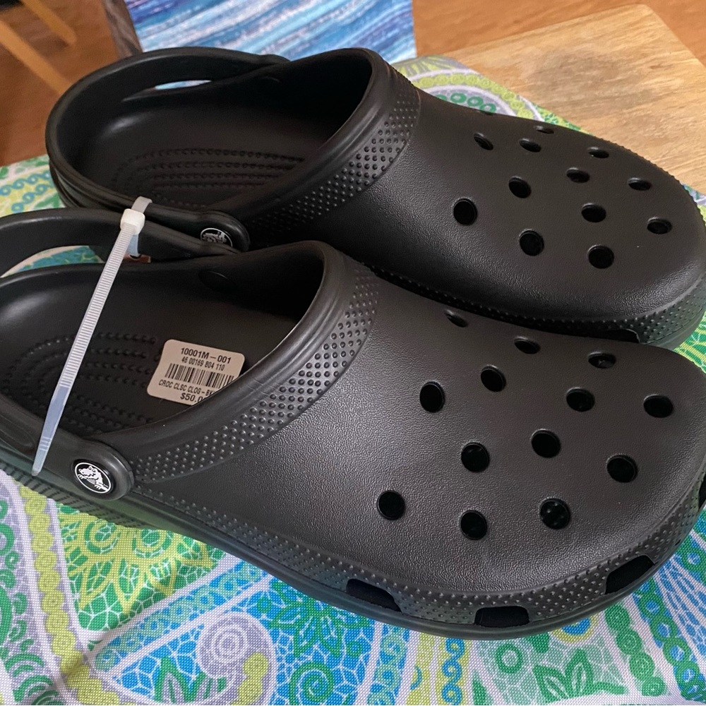 Crocs Classic Clog, Men’s size 11